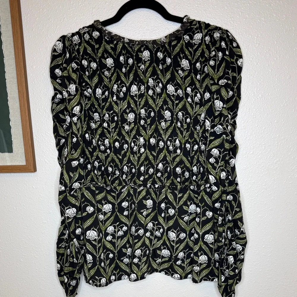 Anthropologie Ruched Sleeve V-neck Black and Green Floral Blouse Fall - XL - Picture 11 of 13